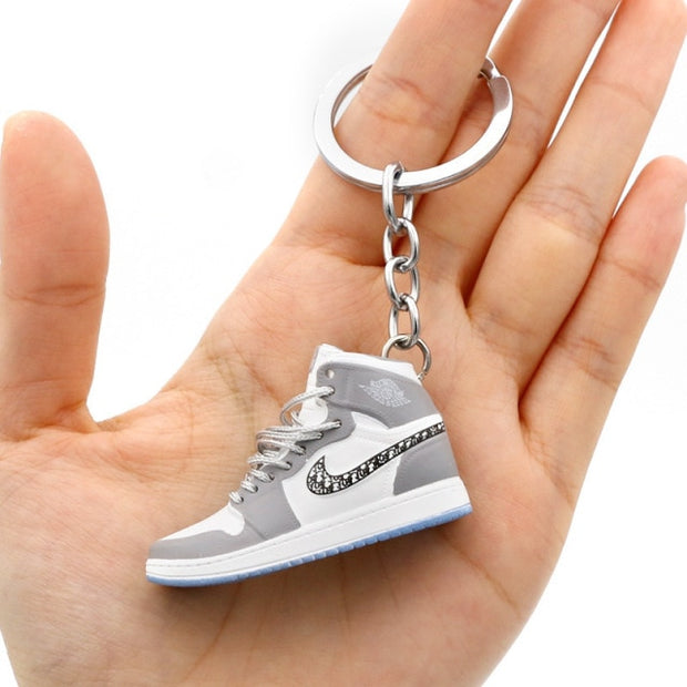 3D Mini Shoes Keychain Anime British Style Small Sneaker Keychains For Bags Small Gift Key Chain Jewelry Car Keyring Accessory